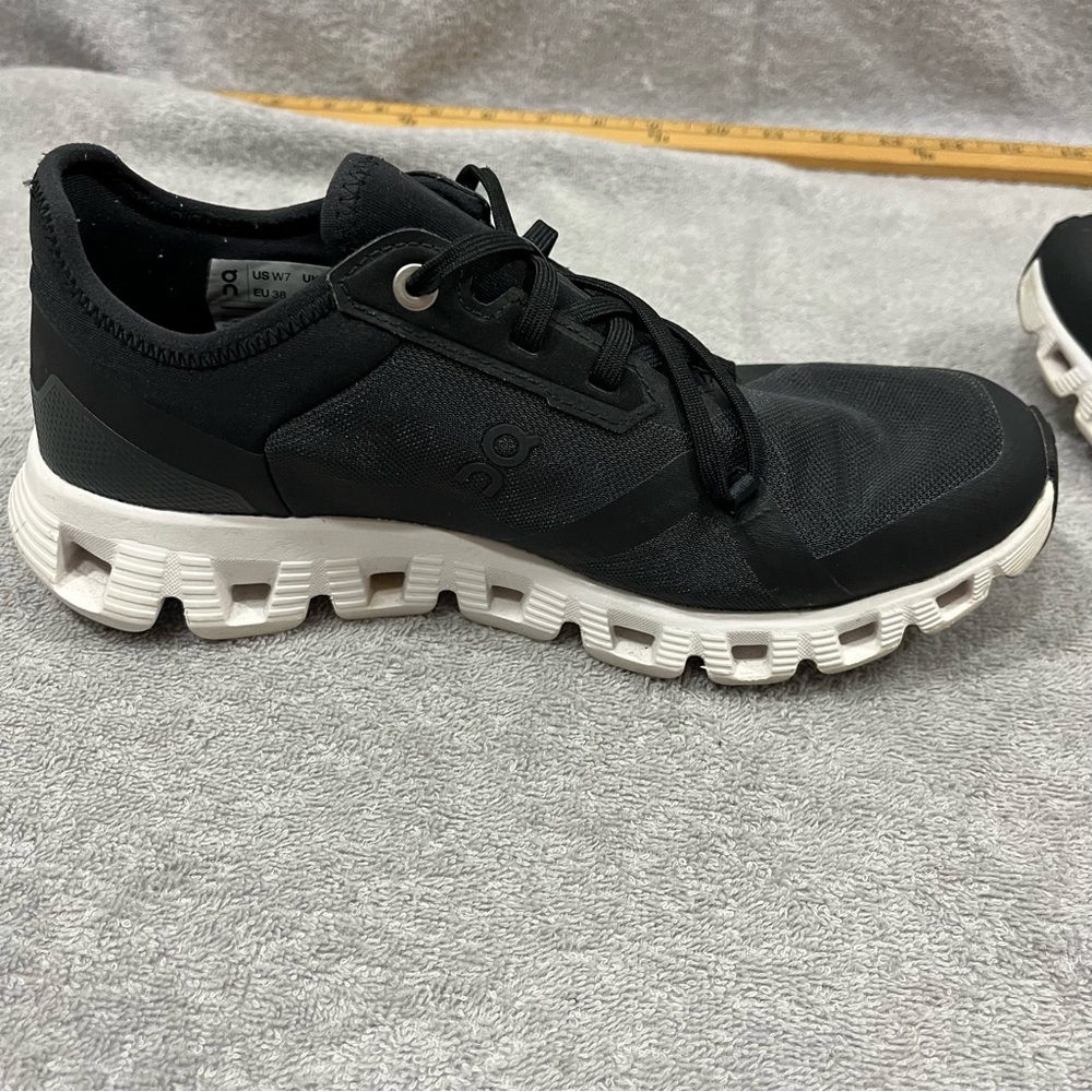 ON Cloud X3 AD Black/White Running Shoes US Women's 7 EU 38 - Picture 7 of 10